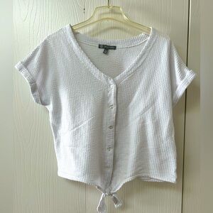 Daisy Fuentes White Crop Top with Tie Bottom Size Large